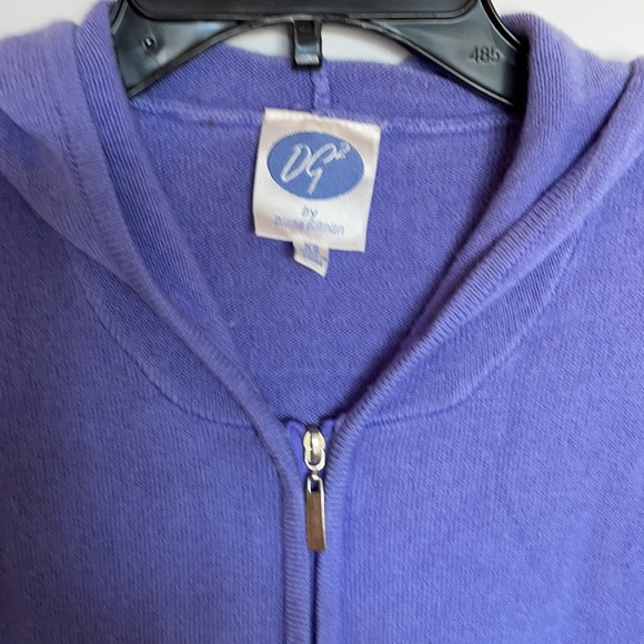 Diane Gilman 2 (DG2) women’s size XS purple hooded sweater jacket - Picture 2 of 9